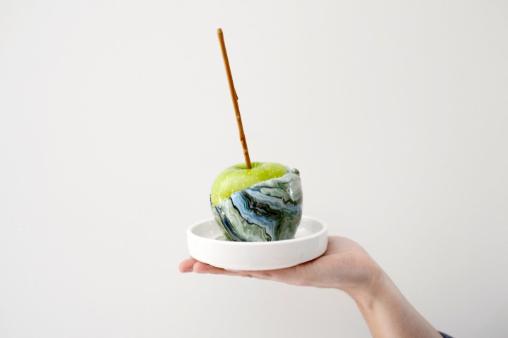 COOKING WITH KIDS: MARBLED CANDY&nbsp;APPLES